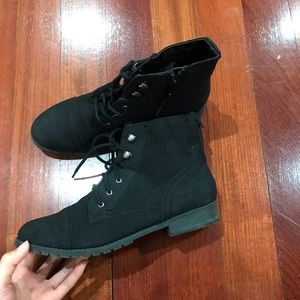 Steven Madden Combat Boots Women’s Size 8.5
